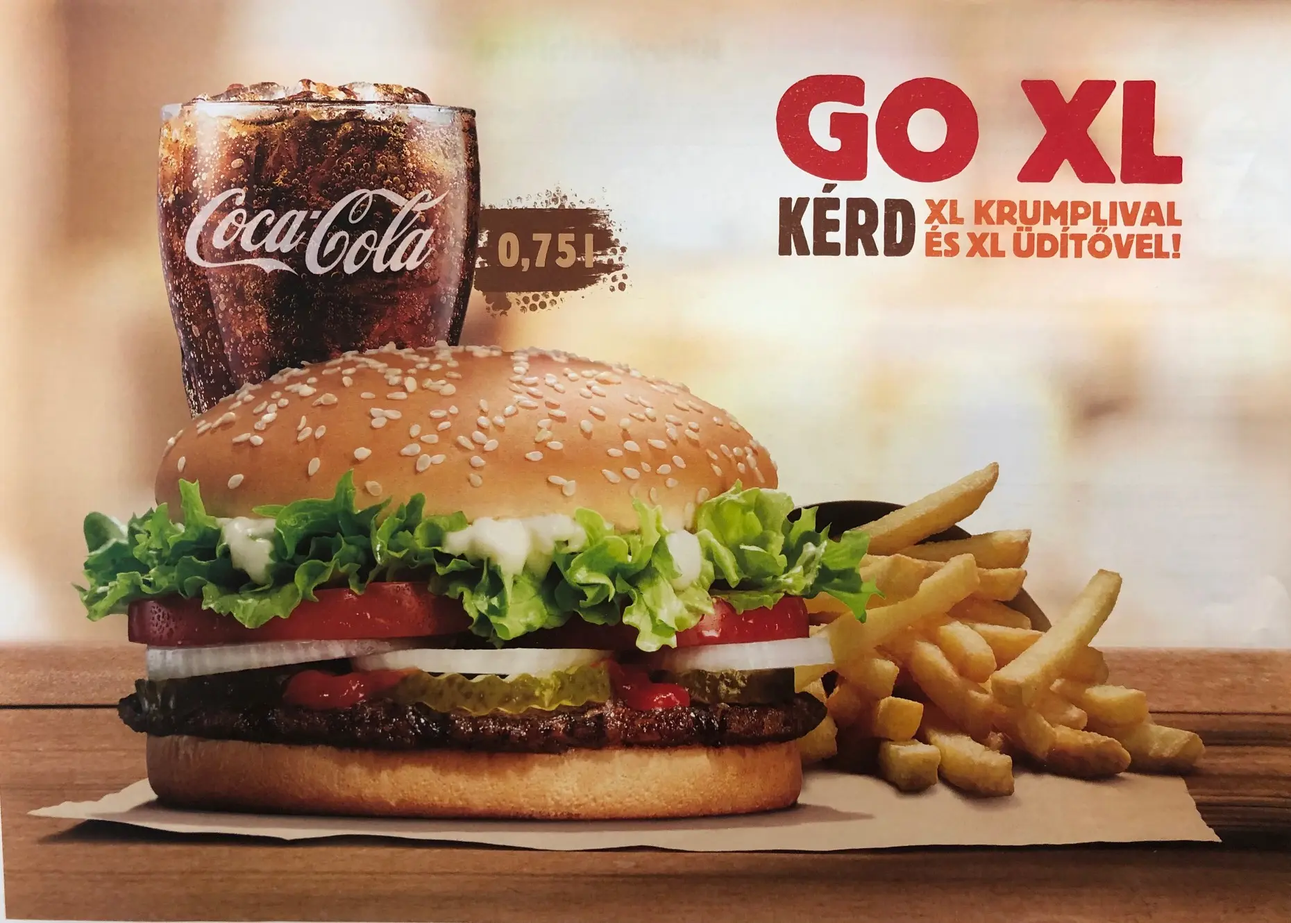 Coca-Cola óriásplakát éttermi promócióval